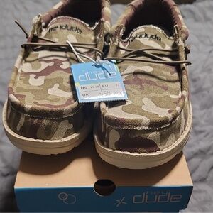 Hey Dude Wally Youth Shoes,
Y5/L6/Eu37